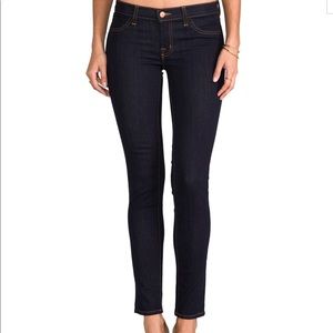 J Brand Legging Jeans in Starless 26